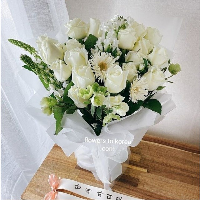 White Roses & seasonal flowers Bouquet