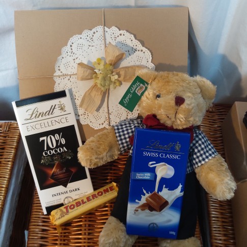 Teddybear & Lindt gift box
