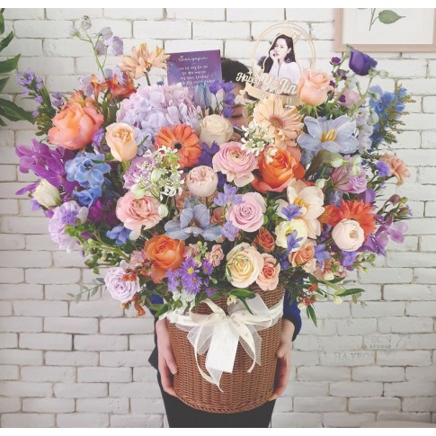 k-pop celebrity 50 flower basket