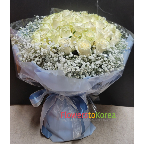 10~48 white Rose with baby breath bouquet